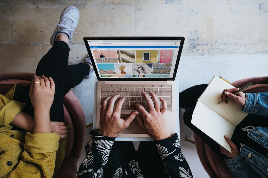 home-hero-bg Microsoft Surface Laptop 3 in Sandstone
shot by: Nathan Dumlao
